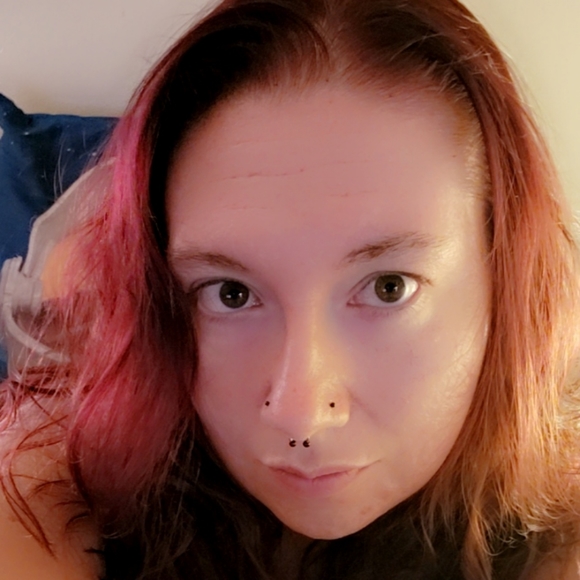 Meet your Posher, Ashley - Picture 1 of 3